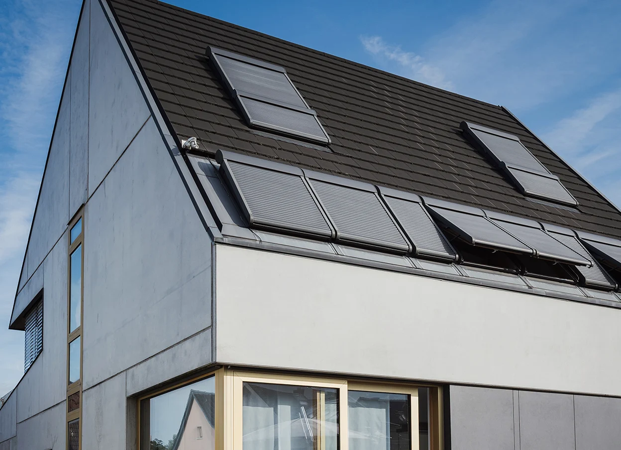 Frick_Holzbau_Referenzen_Dachfenster_Neubau Neubauprojekt mit modernen Dachfensterlösungen
