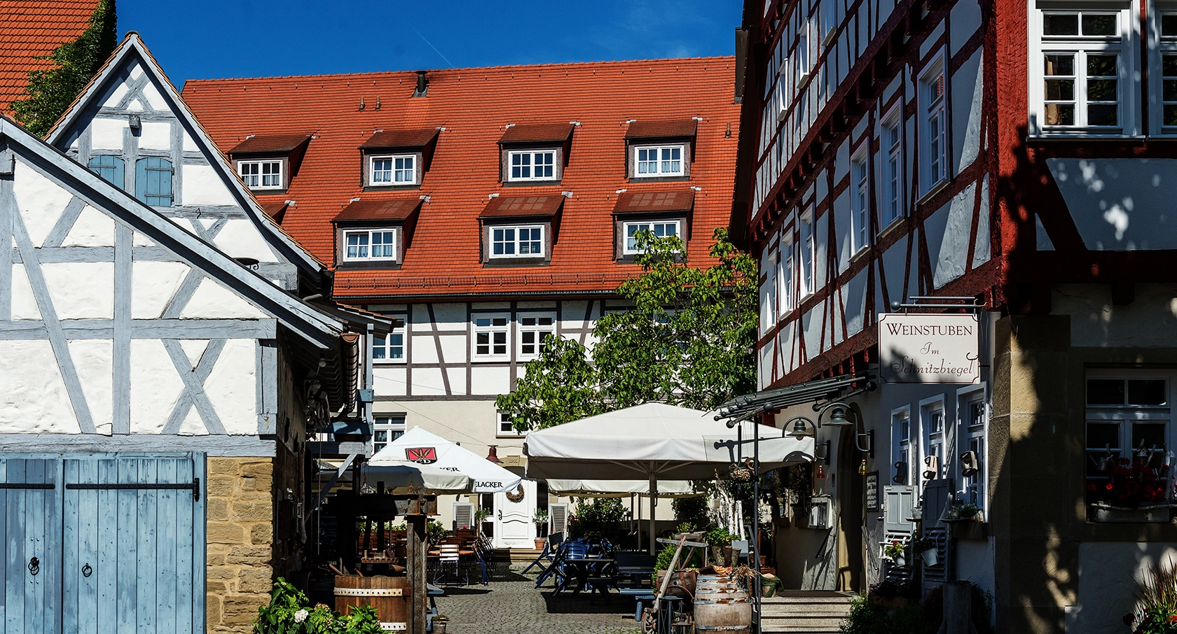 Frick_Holzbau_Referenzen_Neubau_Gaestehaus_Fellbach Neubau eines Gästehauses in historischer Fachwerkoptik in Fellbach – Frick Holzbau verbindet traditionelle Bauweise mit modernem Wohnkomfort.